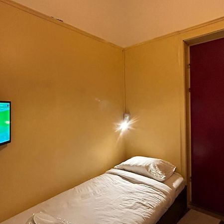 Central Accommodation Budget By Hr Bukarest Exterior foto